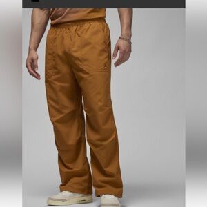 Jordan Men's Relaxed-Fit Chinos in Caramel Brown